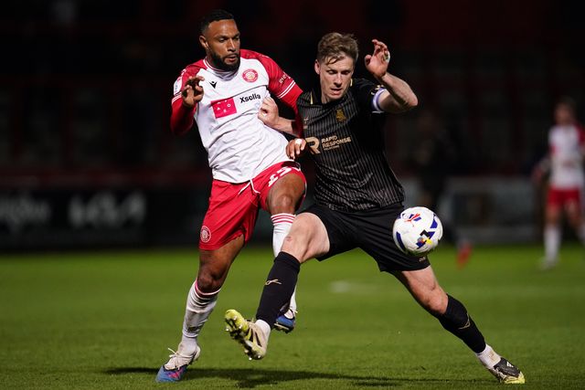 Matt Phillips of Stevenage and Luca Connell of Barnsley battle for ball during the Sky Bet League One match Stevenage vs Barnsley at Lamex Stadium, Stevenage, United Kingdom on 21st April 2026

(Photo by Harvey Murphy/News Images)