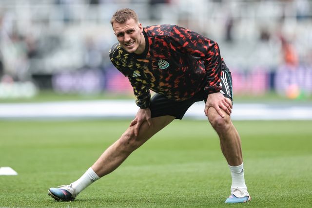 Dan Burn of Newcastle United in the pregame warmup session during the Premier League match Newcastle Untied vs Sunderland at St. James's Park, Newcastle, United Kingdom on 22 March 2026

(Photo by Mark Cosgrove/News Images)