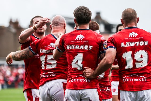 Sam Luckley of Hull KR celebrates his try during the Betfred Super League round 13 match Wakefield Trinity vs Hull KR at DIY Kitchens Stadium, Wakefield, United Kingdom on 06 June 2026

(Photo by Alfie Cosgrove/News Images)