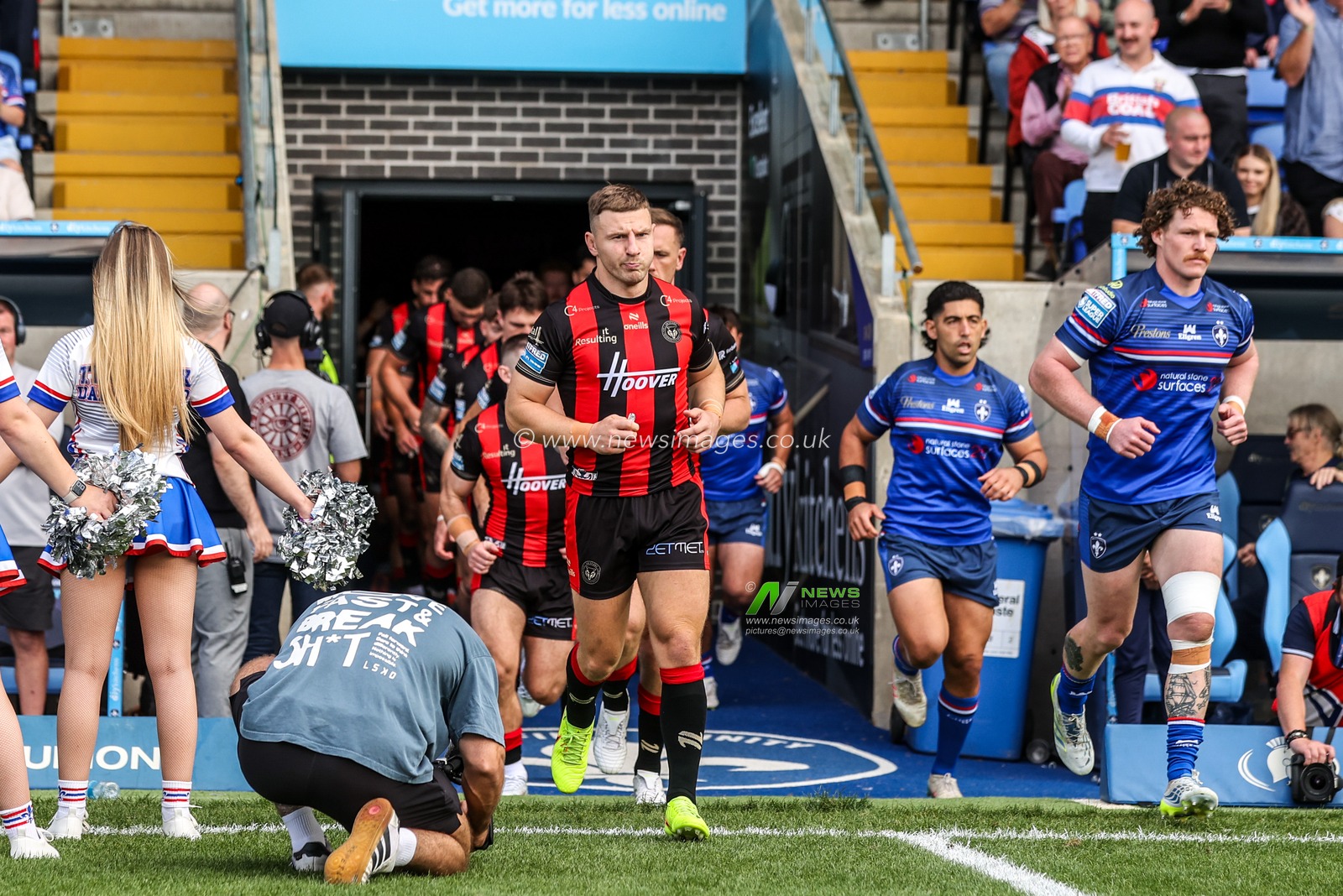 George Williams of Warrington Wolves comes out for the game during the Betfred Super League round 26 match Wakefield Trinity vs Warrington Wolves at DIY Kitchens Stadium, Wakefield, United Kingdom on 05 September 2026

(Photo by Alfie Cosgrove/News Images)