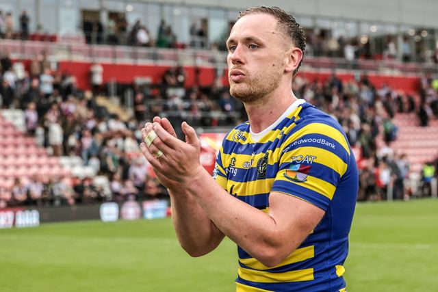 Ben Currie of Warrington Wolves applauds the fans after the game during the Betfred Super League round 20 match Leigh Leopards vs Warrington Wolves at Leigh Sports Village, Leigh, United Kingdom on 25 July 2026

(Photo by Alfie Cosgrove/News Images)
