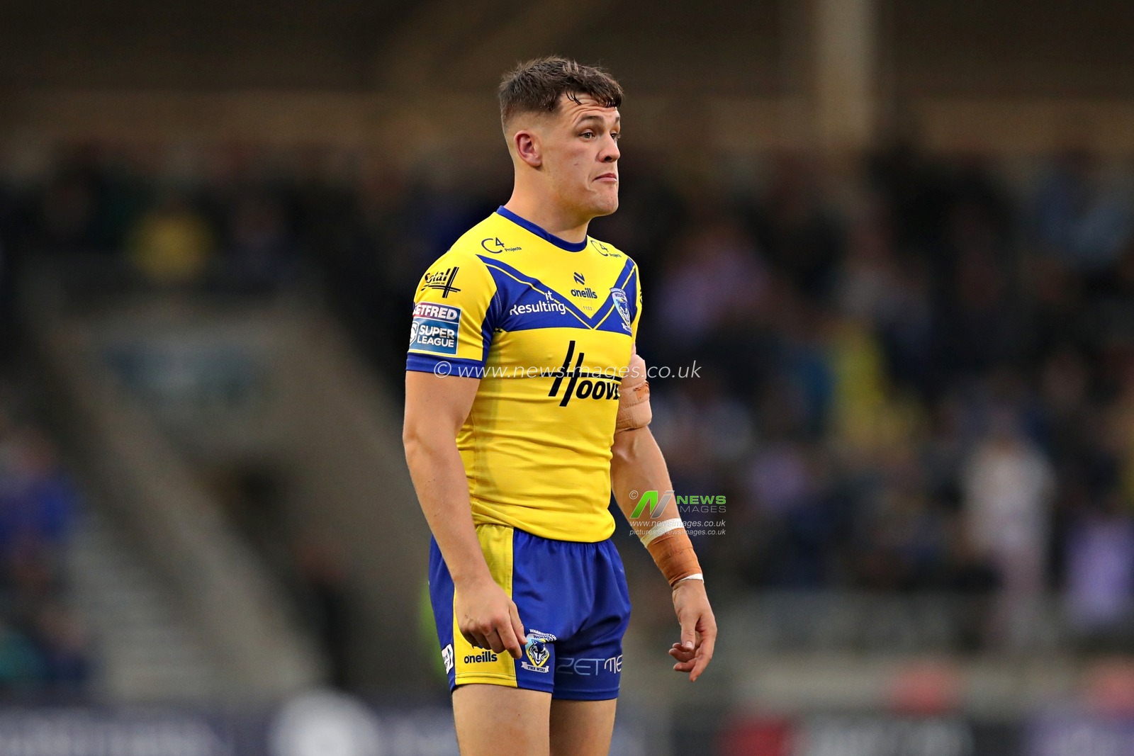 Josh Thewlis of Warrington Wolves during the Betfred Super League round 17 match Salford Red Devils vs Warrington Wolves at Salford Community Stadium, Eccles, United Kingdom, 4th July 2025(Photo by Sam Eaden/News Images)