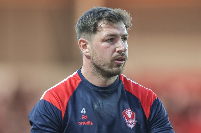 Mark Percival of St Helens in the pre-game warm up during the Betfred Super League Round 25 match St Helens vs Wigan Warriors at Totally Wicked Stadium, St Helens, United Kingdom, 5th September 2025

(Photo by Mark Cosgrove/News Images)