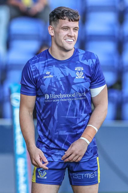 Josh Thewlis of Warrington Wolves in the pre-game warm up during the Betfred Super League Round 22 match Warrington Wolves vs Catalans Dragons at Halliwell Jones Stadium, Warrington, United Kingdom, 14th August 2025

(Photo by Alfie Cosgrove/News Images)