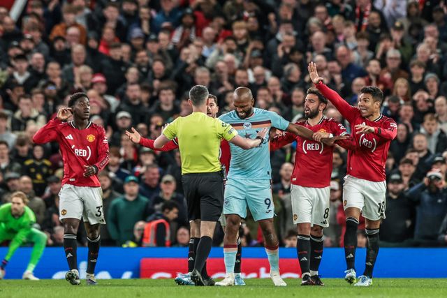 Bruno Fernandes of Manchester United and Casemiro of Manchester United appeal for a corner during the Premier League match Manchester United vs Brentford at Old Trafford, Manchester, United Kingdom on 27 April 2026

(Photo by Mark Cosgrove/News Images)