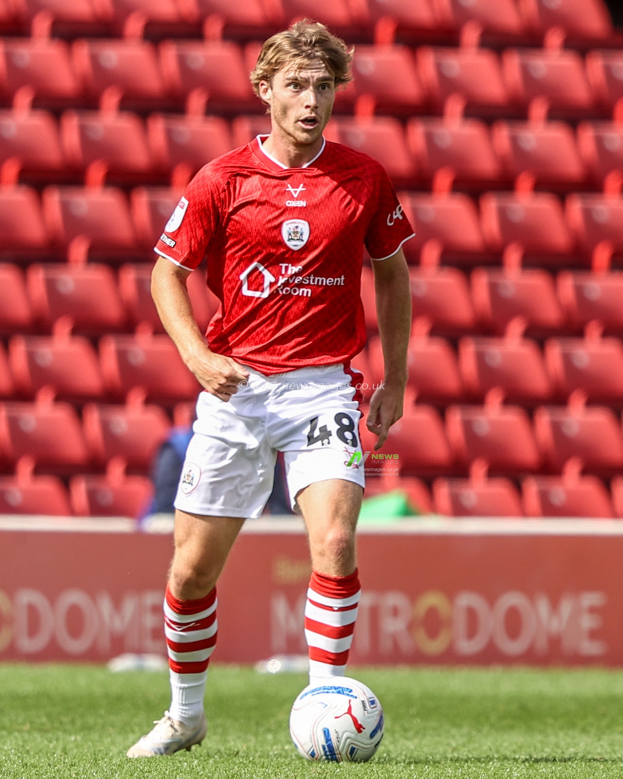 Luca Connell of Barnsley during the Sky Bet League One match Barnsley vs Bromley at Oakwell, Barnsley, United Kingdom on 15 August 2026

(Photo by Alfie Cosgrove/News Images)