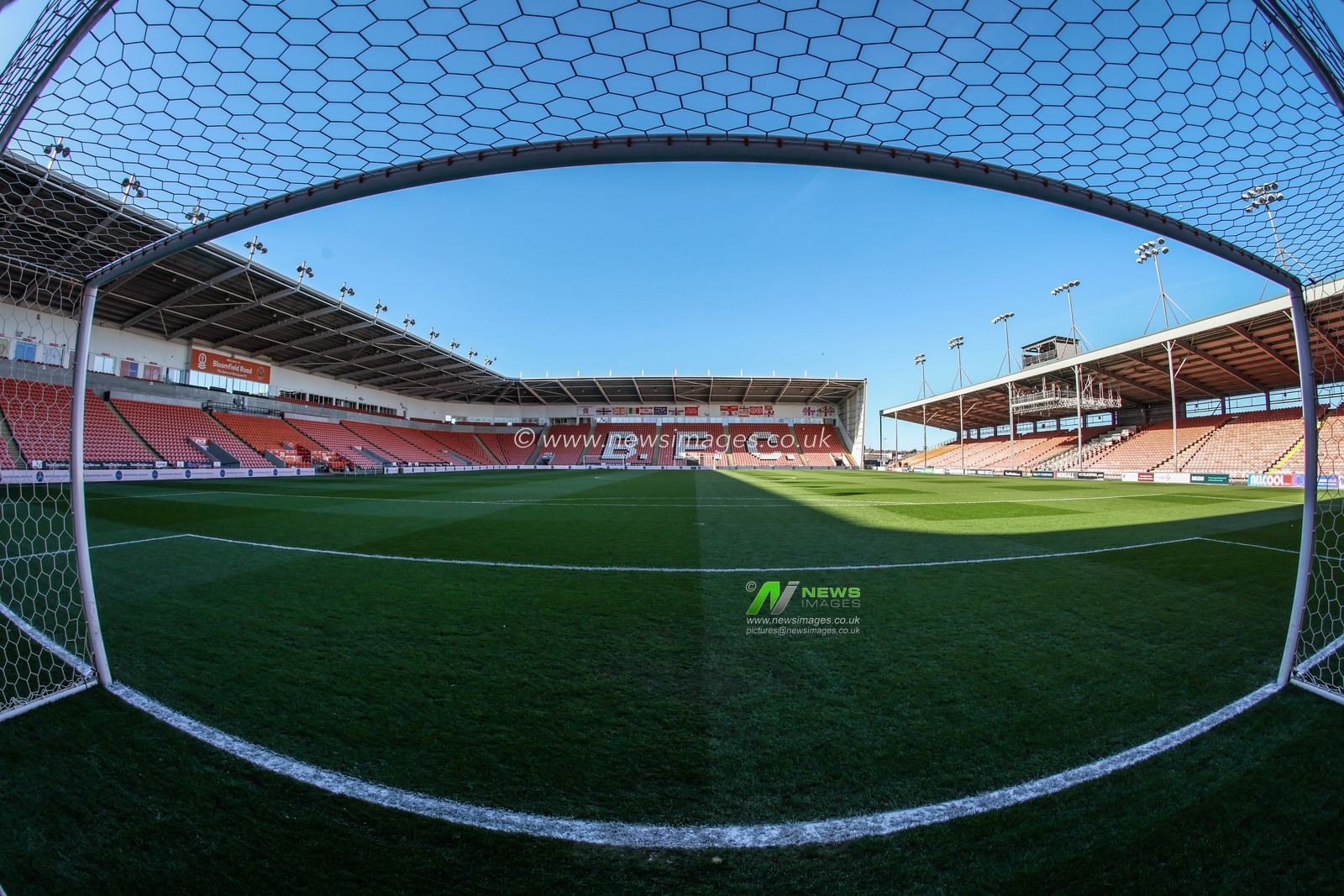 A general view of Bloomfield Road during the Sky Bet League 1 match Blackpool vs Reading at Bloomfield Road, Blackpool, United Kingdom, 1st April 2025

(Photo by Mark Cosgrove/News Images)