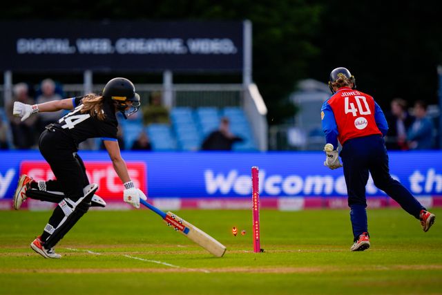 Amy Jones of England runs out Jess Kerr  of New Zealand during the England Women v New Zealand 1st Vitality IT20 match at The Central Co-Op County Ground, Derby, United Kingdom on 20 May 2026

(Photo by Maynard Manyowa/News Images)