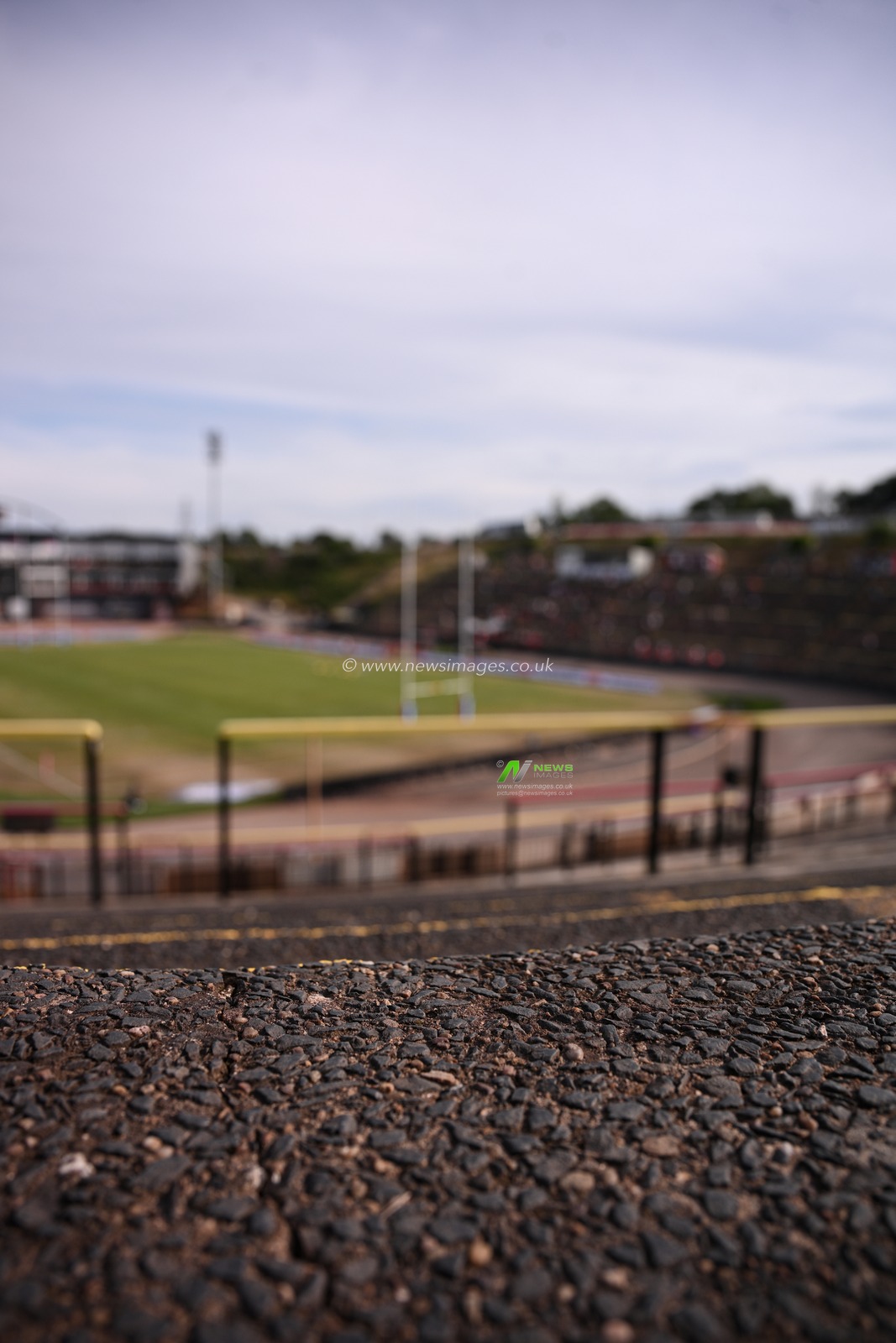 General view inside the stadium prior to the Betfred Super League round 22 match Bradford Bulls vs Warrington Wolves at Odsal Stadium, Bradford, United Kingdom on 08 August 2026

(Photo by Ben Roberts/News Images)