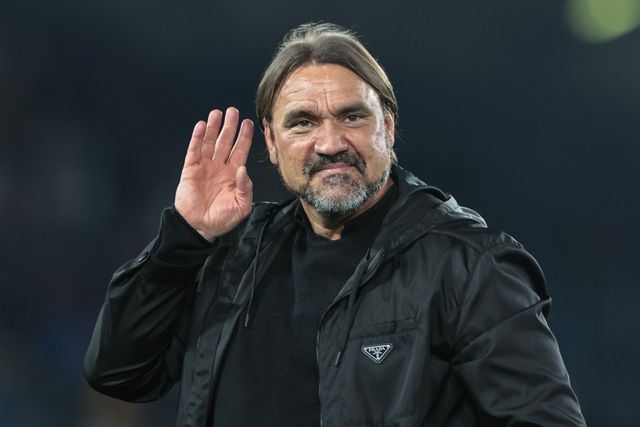 Daniel Farke manager of Leeds United celebrates the 3-1 win with the fans as Leeds United guarantee their safety in the Premier League during the Premier League match Leeds United vs Burnley at Elland Road, Leeds, United Kingdom on 01 May 2026

(Photo by Mark Cosgrove/News Images)
