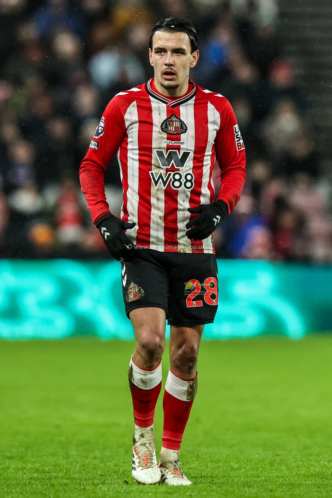 Enzo Le Fee of Sunderland during the Premier League match Sunderland vs Liverpool at Stadium Of Light, Sunderland, United Kingdom on 11 February 2026

(Photo by Alfie Cosgrove/News Images)