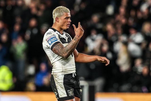 Will Pryce of Hull FC celebrates his drop goal making the score 21-20 during the Betfred Super League round 1 match Hull FC vs Bradford Bulls at MKM Stadium, Hull, United Kingdom on 14 February 2026

(Photo by Alfie Cosgrove/News Images)