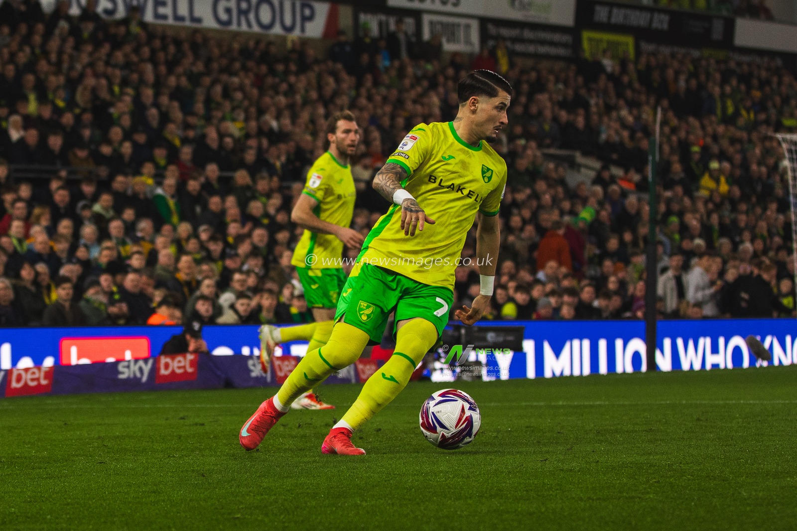 Borja Sainz of Norwich City during the Sky Bet Championship match Norwich City vs Oxford United at Carrow Road, Norwich, United Kingdom, 7th March 2025

(Photo by Craig Evans/News Images)