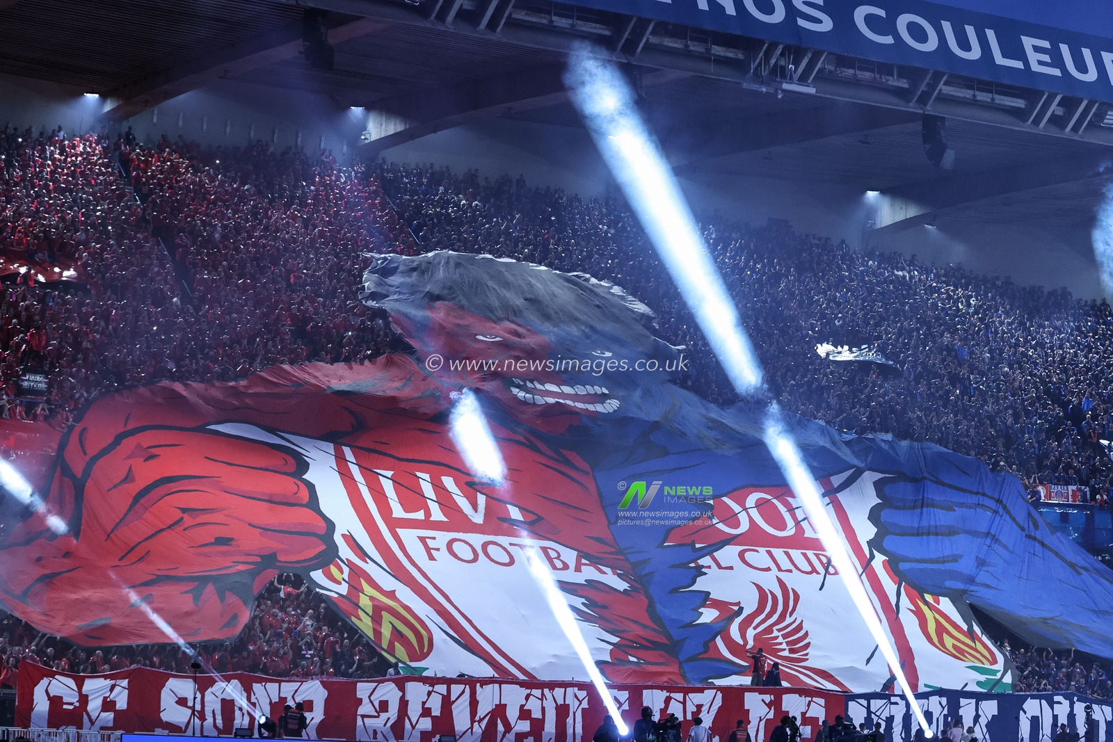  A huge Liverpool banner is strewn across the Liverpool away end during the UEFA Champions League Quarter Finals match Paris Saint-Germain vs Liverpool at Parc des Princes, Paris, France on 08 April 2026

(Photo by Alfie Cosgrove/News Images)