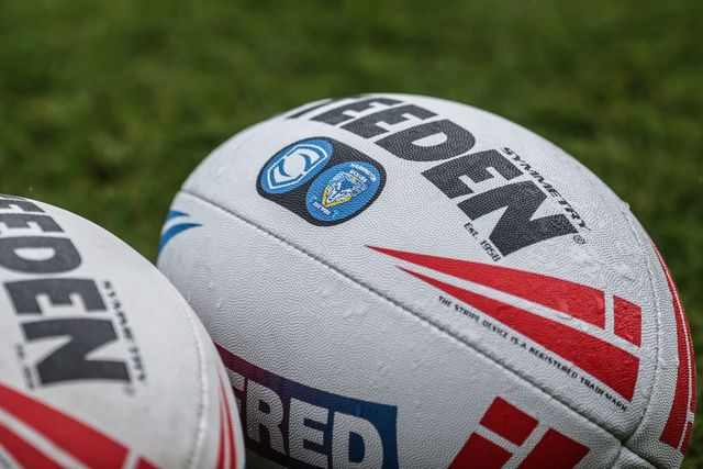 Warrington training ball during the Betfred Super League round 15 match Warrington Wolves vs Huddersfield Giants at Halliwell Jones Stadium, Warrington, United Kingdom, 21st June 2025

(Photo by Alfie Cosgrove/News Images)