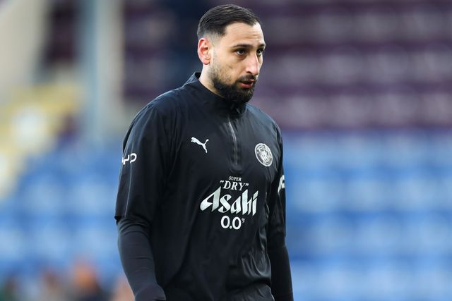 Manchester City goalkeeper Gianluigi Donnarumma warms up ahead of the Premier League match Burnley vs Manchester City at Turf Moor, Burnley, United Kingdom on 22 April 2026

(Photo by Jorge Horsted/News Images)