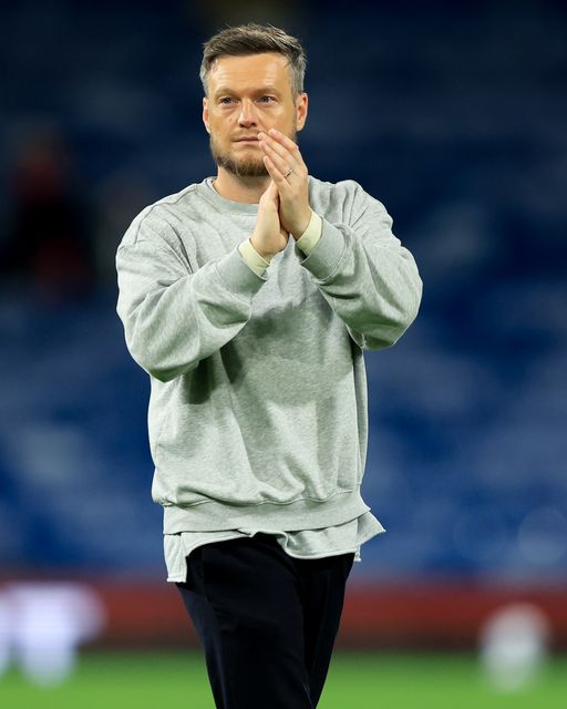 Kim Hellberg manager of Middlesbrough claps fans after 1-1 draw during the Sky Bet Championship match Burnley vs Middlesbrough at Turf Moor, Burnley, United Kingdom on 02 September 2026

(Photo by Jorge Horsted/News Images)