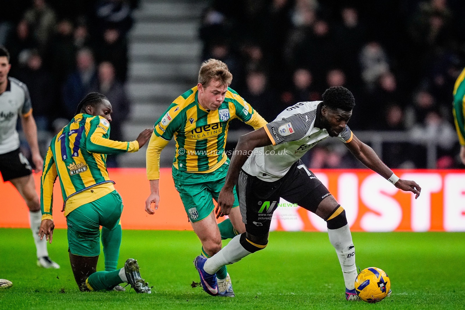 Patrick Agyemang of Derby County rides a challenge during the Sky Bet Championship match Derby County vs West Bromwich Albion at Pride Park Stadium, Derby, United Kingdom on 23 January 2026

(Photo by Maynard Manyowa/News Images)