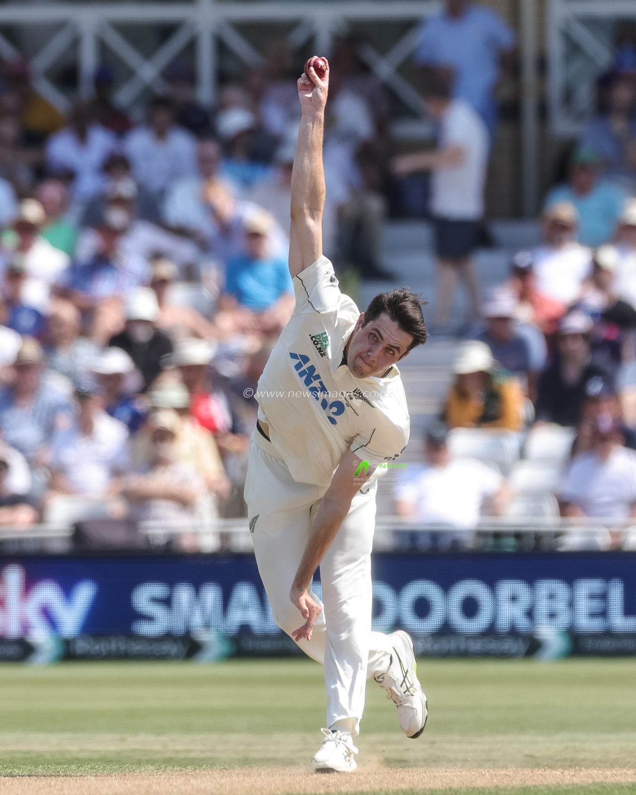 Will O'Rourke of New Zealand delivers the ball during the 3rd Rothesay Test Match Day 2 match England vs New Zealand at Trent Bridge, Nottingham, United Kingdom on 26 June 2026

(Photo by Mark Cosgrove/News Images)