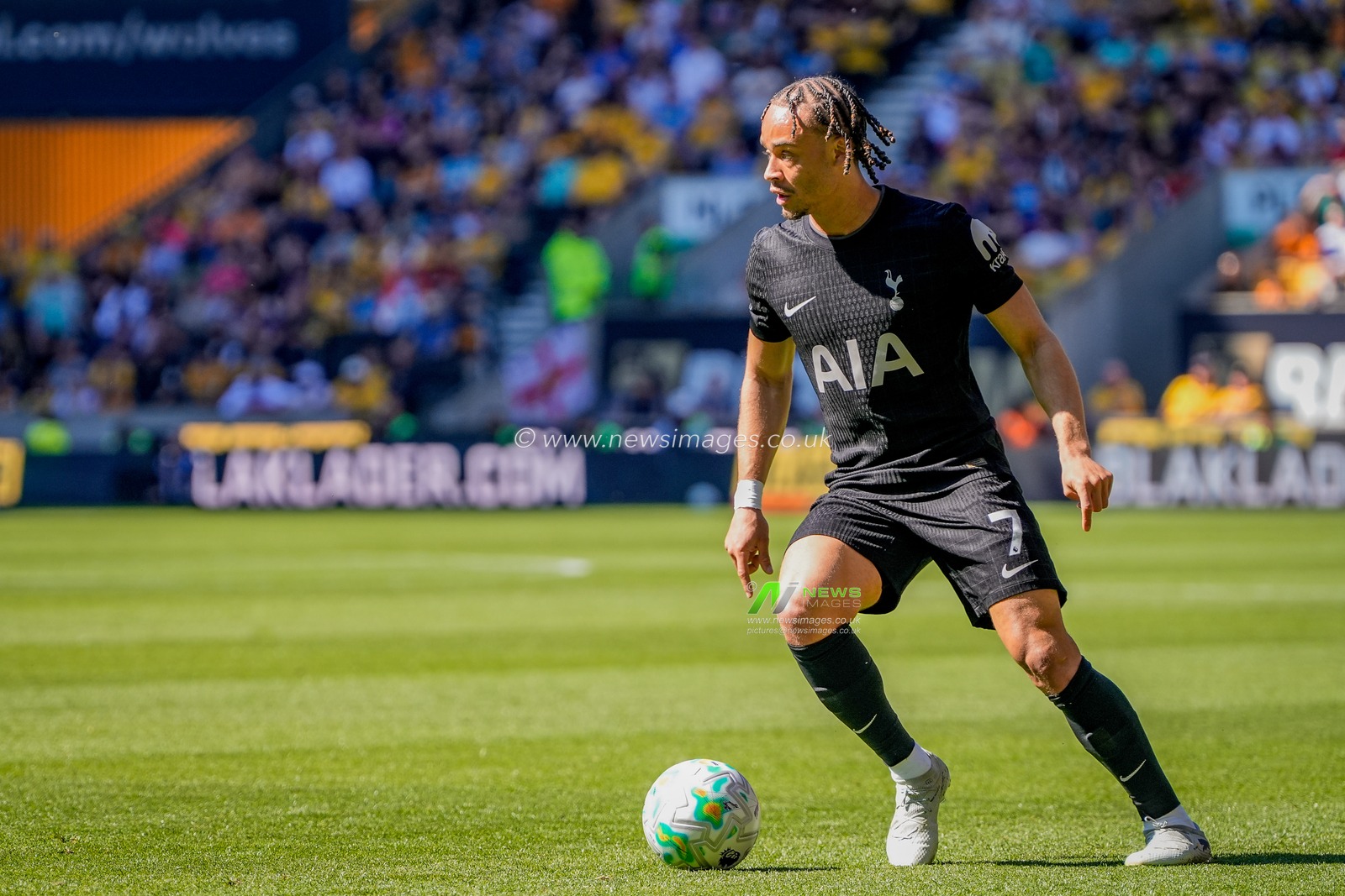 Xavi Simons of Tottenham Hotspur controls the ball  during the Premier League match Wolverhampton Wanderers vs Tottenham Hotspur at Molineux, Wolverhampton, United Kingdom on 25 April 2026

(Photo by Maynard Manyowa/News Images)