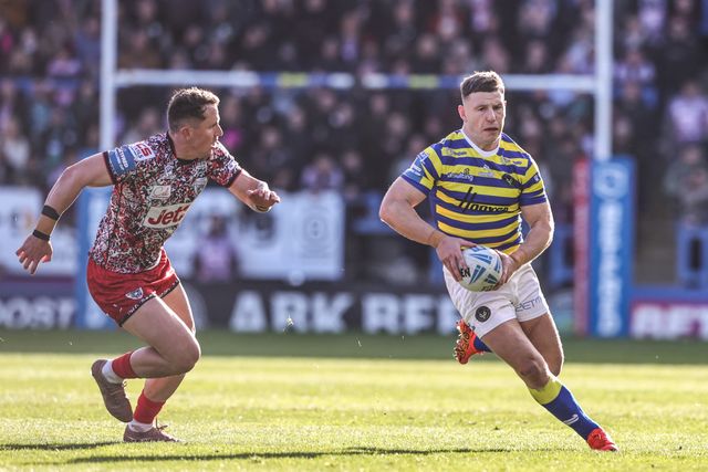 George Williams of Warrington Wolves breaks with the ball during the Betfred Challenge Cup Quarter Final match Warrington Wolves vs Leigh Leopards at The Halliwell Jones Stadium, Warrington, United Kingdom on 11 April 2026

(Photo by Alfie Cosgrove/News Images)