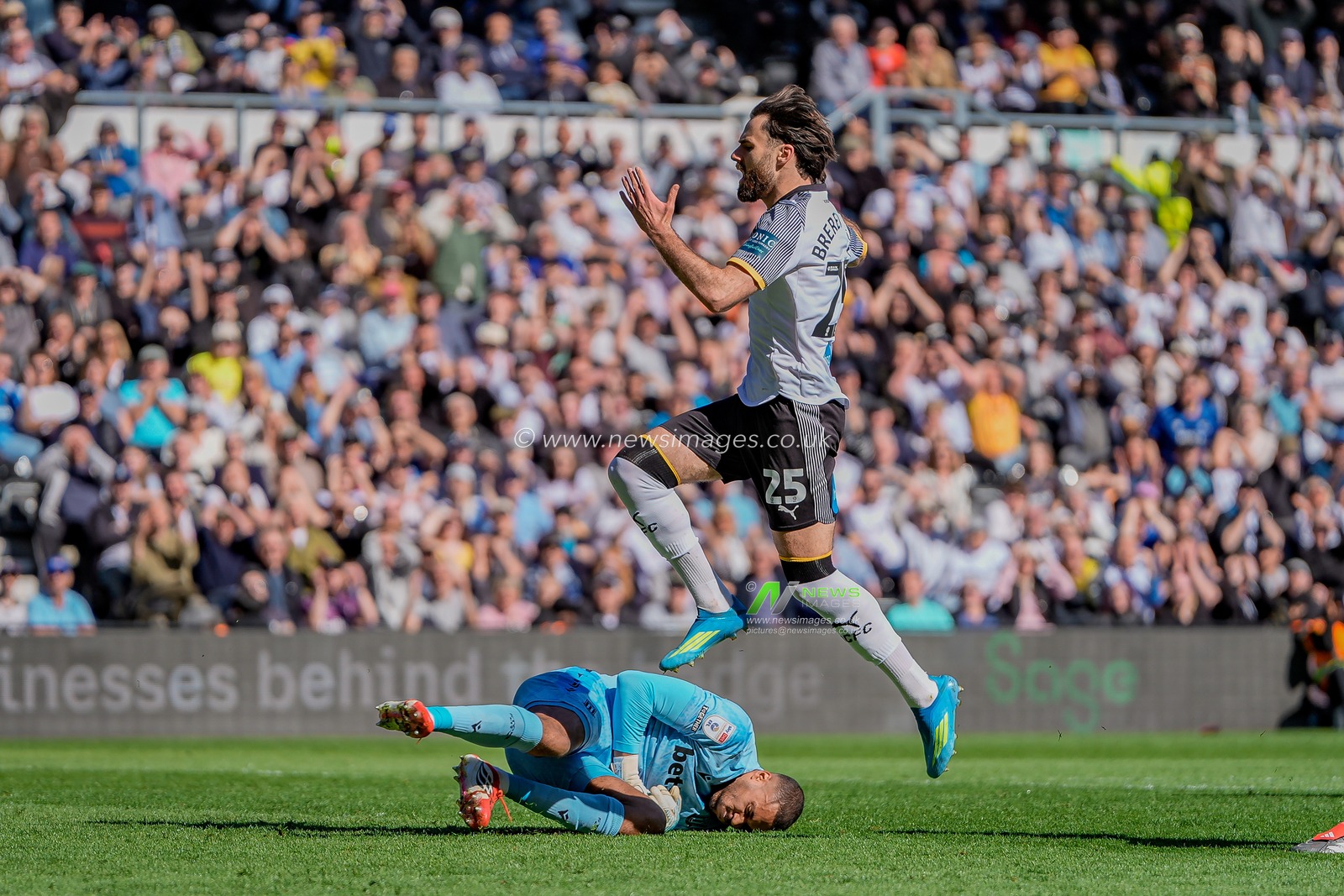 Ben Brereton Diaz of Derby County reacts after a missed chance on goal  during the Sky Bet Championship match Derby County vs Stoke City at Pride Park Stadium, Derby, United Kingdom on 06 April 2026

(Photo by Maynard Manyowa/News Images)