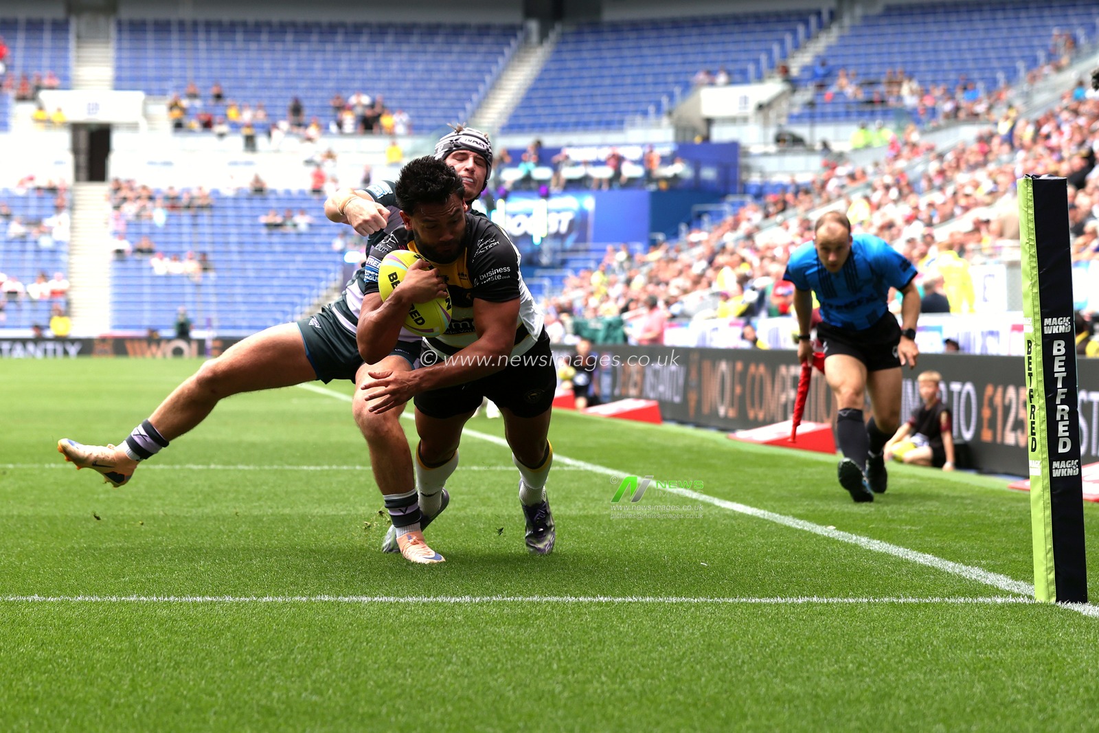 David Nofoaluma of York Knights goes over for a try during the Betfred Super League Magic Weekend match Huddersfield Giants vs York Knights at Hill Dickinson Stadium, Liverpool, United Kingdom on 04 July 2026

(Photo by Alfie Cosgrove/News Images)