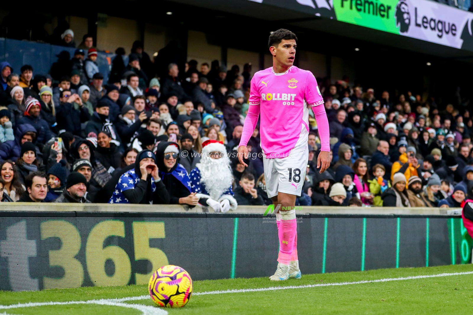 Mateus Fernandes of Southampton looks on during the Premier League match Fulham vs Southampton at Craven Cottage, London, United Kingdom, 22nd December 2024

(Photo by Izzy Poles/News Images)