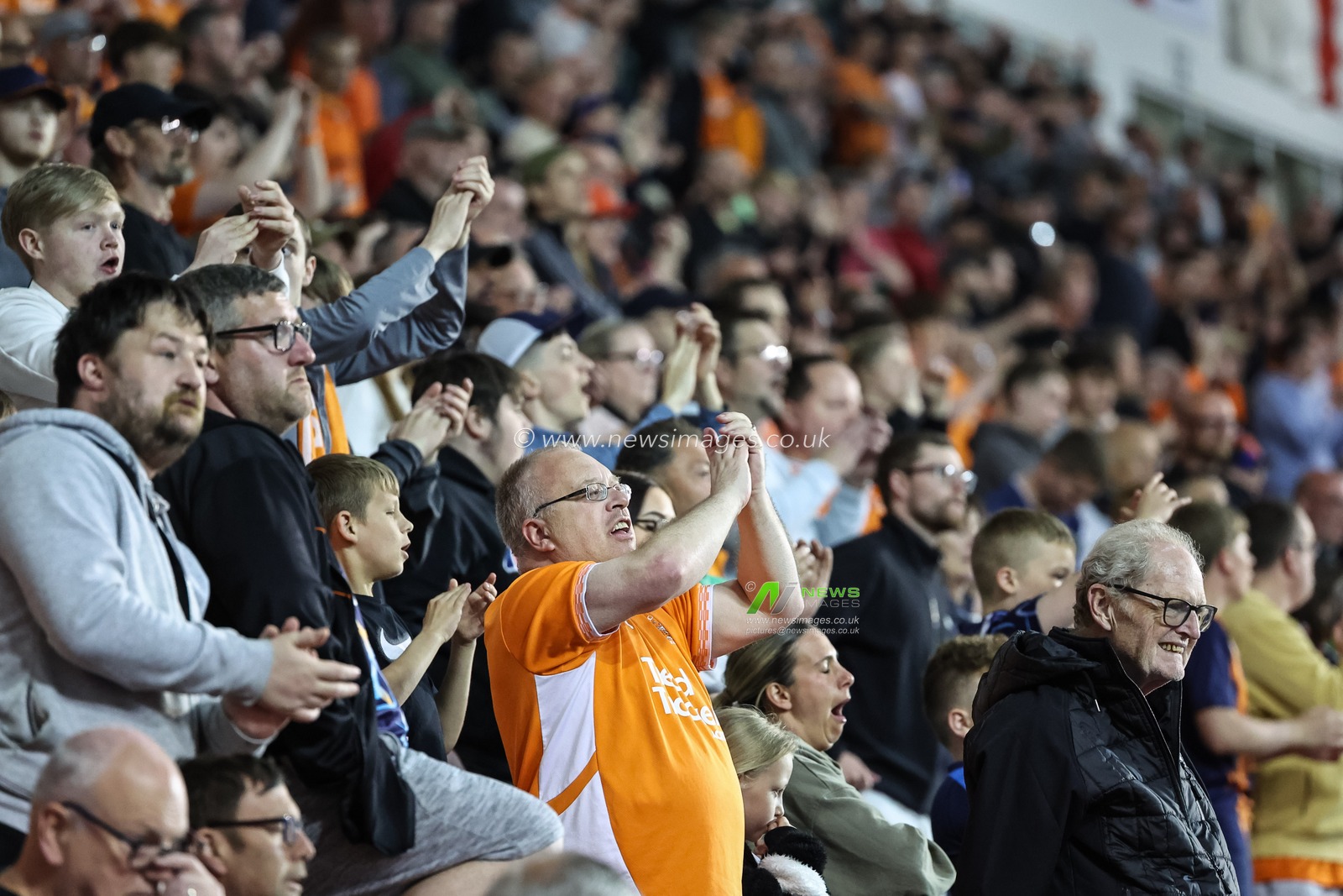 Blackpool fans sing away during the Sky Bet League 1 match Blackpool vs Birmingham City at Bloomfield Road, Blackpool, United Kingdom, 30th April 2025

(Photo by Mark Cosgrove/News Images)