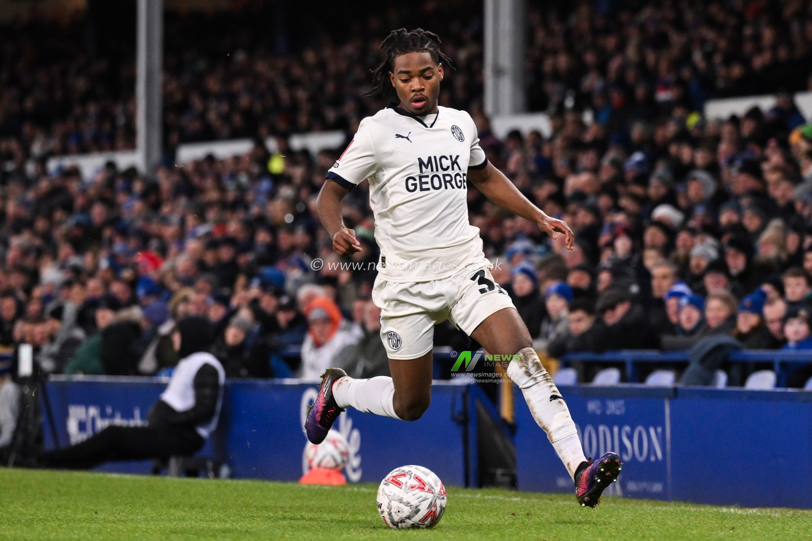 Donay O'Brien-Brady of Peterborough United breaks with the ball during the Emirates FA Cup 3rd Round match Everton vs Peterborough United at Goodison Park, Liverpool, United Kingdom, 9th January 2025

(Photo by Craig Thomas/News Images)