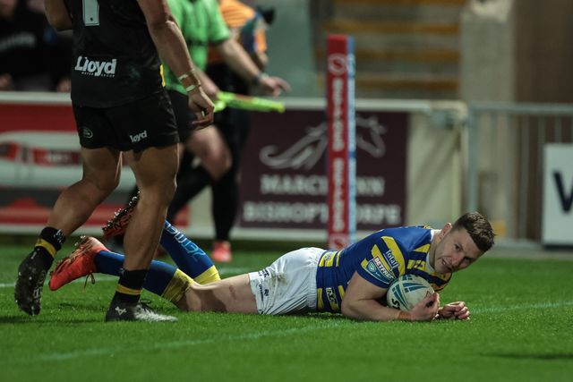 George Williams of Warrington Wolves goes over for a try during the Betfred Super League Round 4 match York Knights vs Warrington Wolves at LNER Community Stadium, York, United Kingdom on 06 March 2026

(Photo by Mark Cosgrove/News Images)