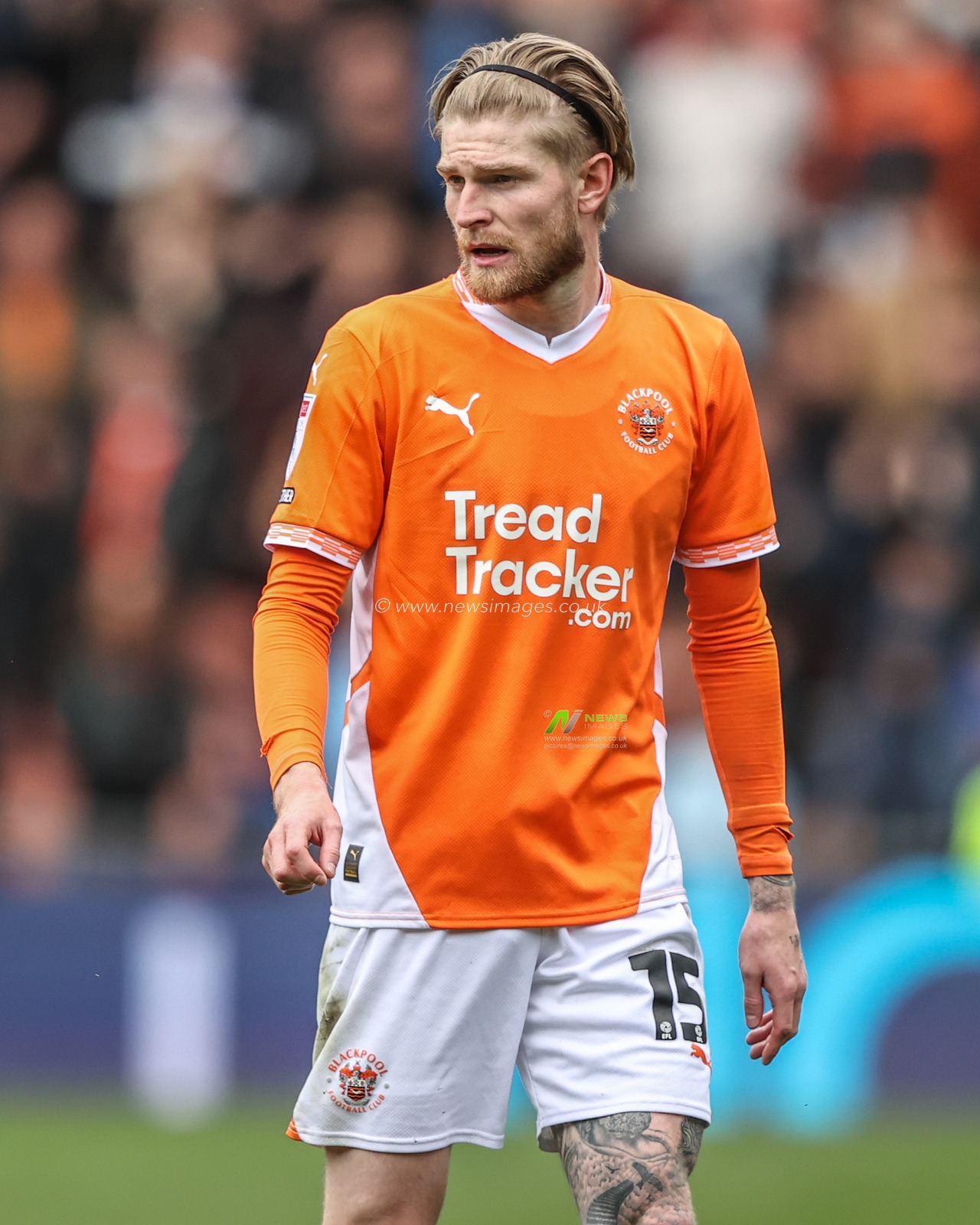 Hayden Coulson of Blackpool during the Sky Bet League 1 match Blackpool vs Wrexham at Bloomfield Road, Blackpool, United Kingdom, 21st April 2025

(Photo by Alfie Cosgrove/News Images)