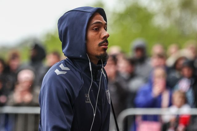 Wilson Isidor of Sunderland arrives during the Premier League match Sunderland vs Manchester United at Stadium Of Light, Sunderland, United Kingdom on 09 May 2026

(Photo by Alfie Cosgrove/News Images)