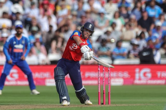 Jacob Bethell of England hits a six  during the Third Vitality T20 International match England vs India at Trent Bridge, Nottingham, United Kingdom on 07 July 2026

(Photo by Mark Cosgrove/News Images)