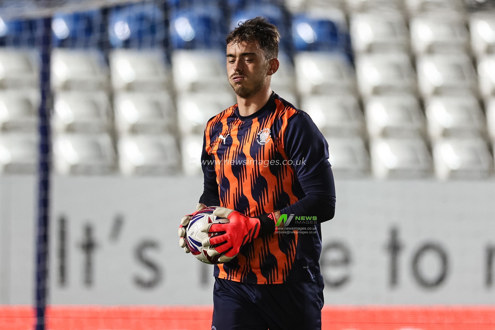 Harry Tyrer of Blackpool in the pregame warmup session during the Sky Bet League 1 match Peterborough United vs Blackpool at Weston Homes Stadium, Peterborough, United Kingdom, 22nd October 2024

(Photo by Mark Cosgrove/News Images)