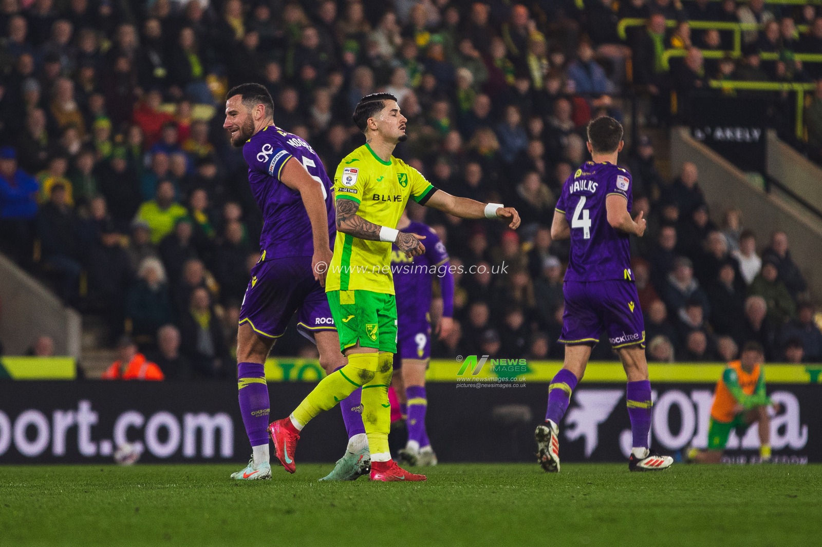 Borja Sainz of Norwich City during the Sky Bet Championship match Norwich City vs Oxford United at Carrow Road, Norwich, United Kingdom, 7th March 2025

(Photo by Craig Evans/News Images)