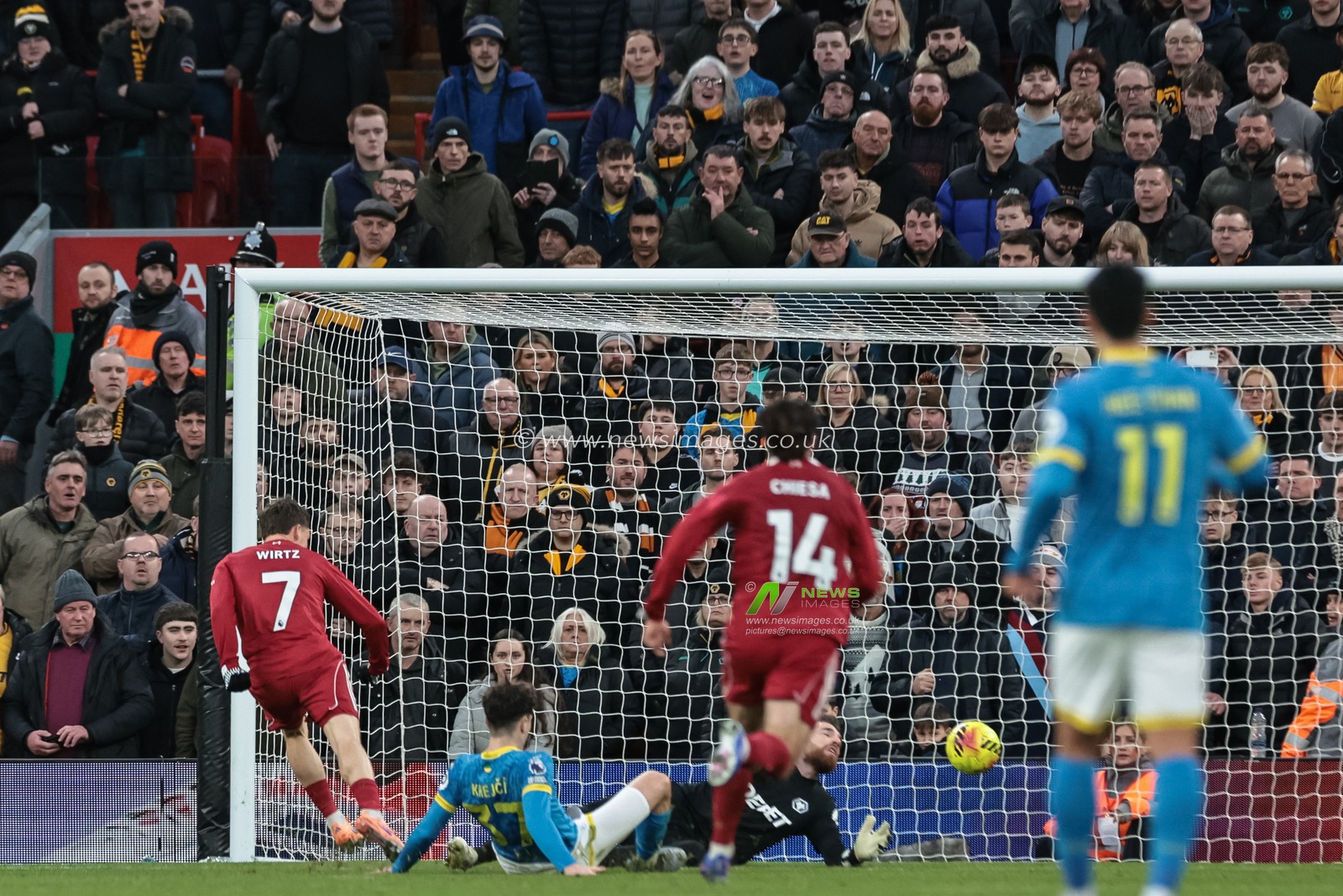 Florian Wirtz of Liverpool scores to make it 2-0 during the Premier League match Liverpool vs Wolverhampton Wanderers at Anfield, Liverpool, United Kingdom, 27th December 2025

(Photo by Mark Cosgrove/News Images)

*** GER AUT SUI OUT ***