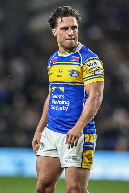 Brodie Croft of Leeds Rhinos during the Betfred Super League play-off Eliminator 1 match Leeds Rhinos vs St Helens at Headingley Stadium, Leeds, United Kingdom, 27th September 2025

(Photo by Alfie Cosgrove/News Images)