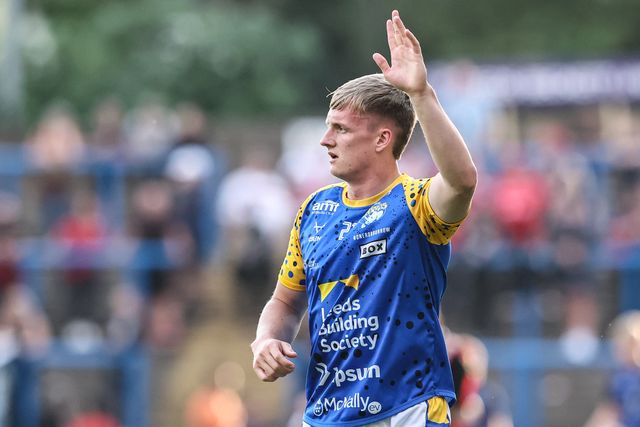 Alfie Edgell of Leeds Rhinos during pre-game warm up during the Betfred Super League round 19 match Leeds Rhinos vs Salford Red Devils at Headingley Stadium, Leeds, United Kingdom, 18th July 2025

(Photo by Alfie Cosgrove/News Images)