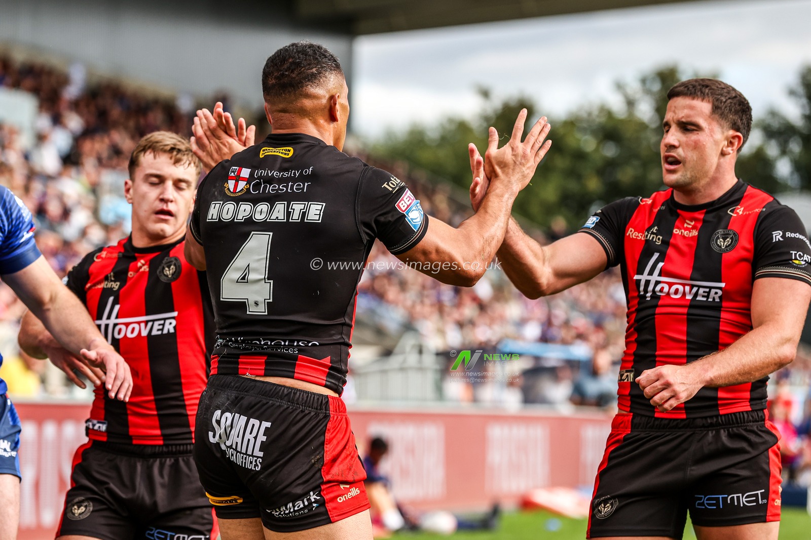 Albert Hopoate of Warrington Wolves celebrates his try during the Betfred Super League round 26 match Wakefield Trinity vs Warrington Wolves at DIY Kitchens Stadium, Wakefield, United Kingdom on 05 September 2026

(Photo by Alfie Cosgrove/News Images)