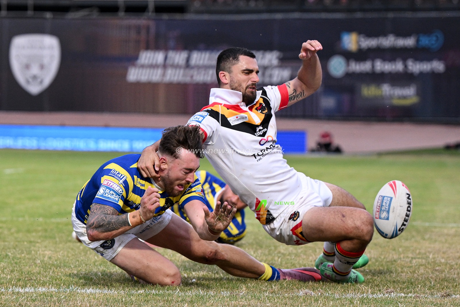 Betfred Super League round 22 Bradford Bulls v Warrington Wolves
