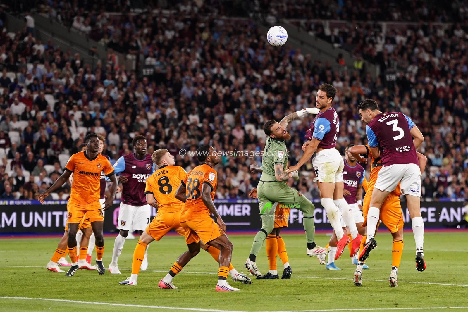during the Sky Bet Championship match West Ham United vs Wolverhampton Wanderers at London Stadium, London, United Kingdom on 01 September 2026

(Photo by Harvey Murphy/News Images)