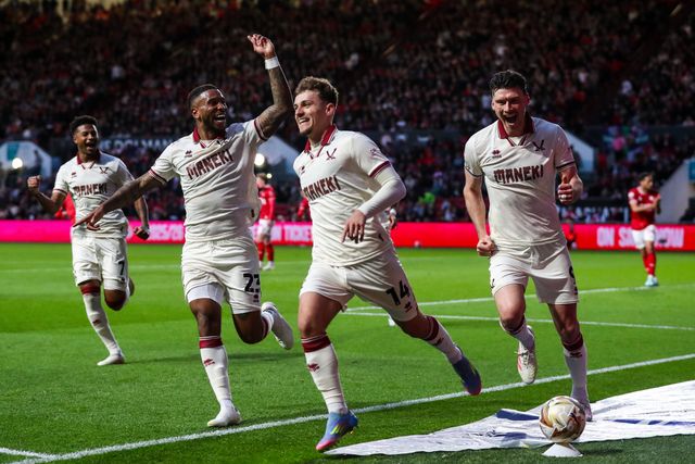 Harrison Burrows of Sheffield United celebrates his penalty goal to make it 0-1 during the Sky Bet Championship Playoff Semi-final match Bristol City vs Sheffield United at Ashton Gate, Bristol, United Kingdom, 8th May 2025

(Photo by Gareth Evans/News Images)