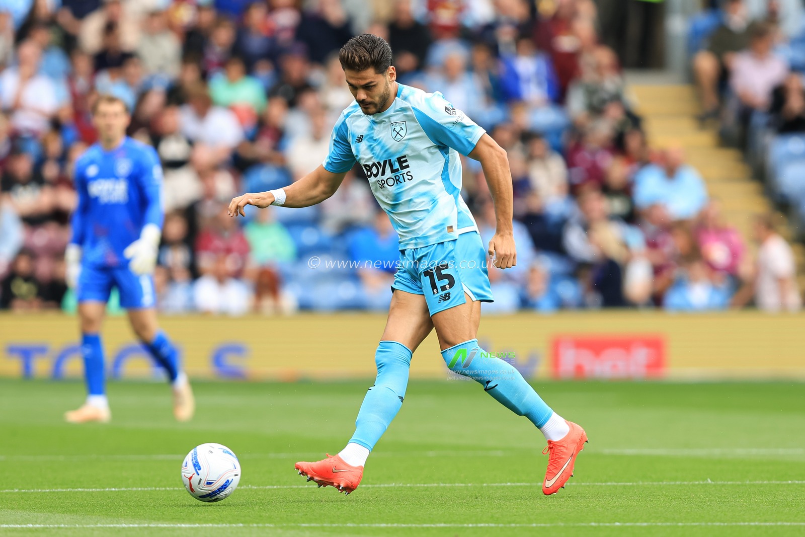 Konstantinos Mavropanos of West Ham United with ball at his feet during the Sky Bet Championship match Burnley vs West Ham United at Turf Moor, Burnley, United Kingdom on 16 August 2026

(Photo by Jorge Horsted/News Images)