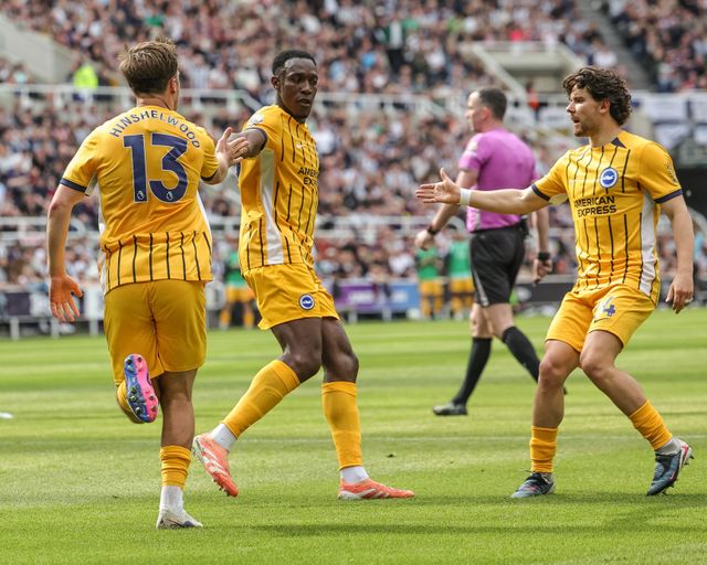 Jack Hinshelwood of Brighton & Hove Albion celebrates his goal to make it 2-1 with Danny Welbeck of Brighton & Hove Albion during the Premier League match Newcastle Untied vs Brighton & Hove Albion at St. James's Park, Newcastle, United Kingdom on 02 May 2026

(Photo by Mark Cosgrove/News Images)