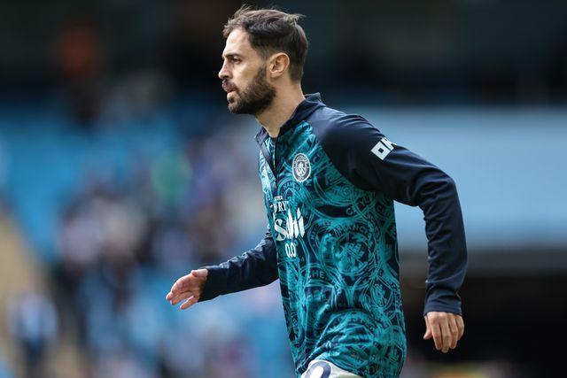 Bernardo Silva of Manchester City in the pregame warmup session during the Premier League match Manchester City vs Arsenal at Etihad Stadium, Manchester, United Kingdom on 19 April 2026

(Photo by Mark Cosgrove/News Images)