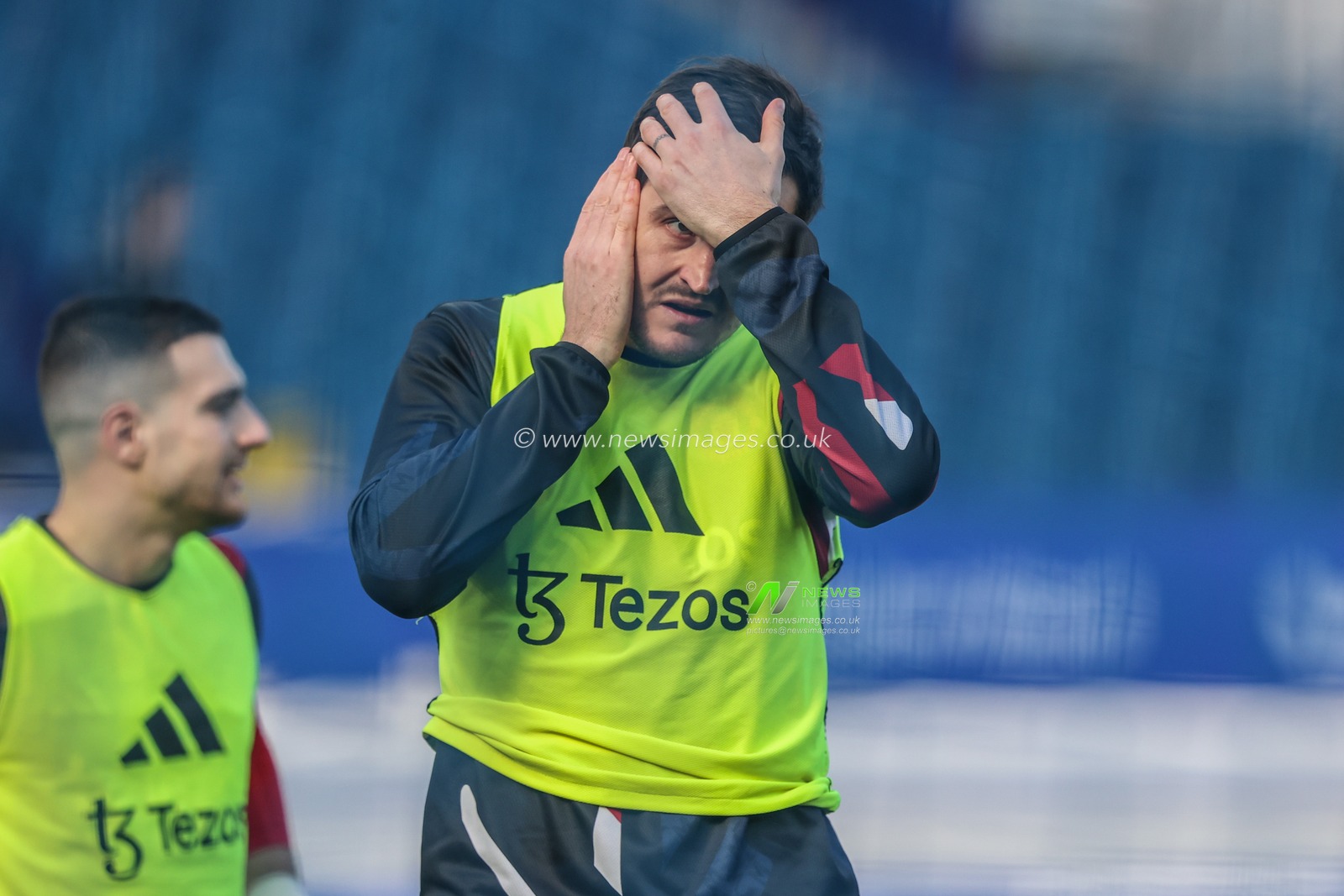 Harry Maguire of Manchester United in the pregame warmup session during the Premier League match Everton vs Manchester United at Goodison Park, Liverpool, United Kingdom, 22nd February 2025

(Photo by Alfie Cosgrove/News Images)