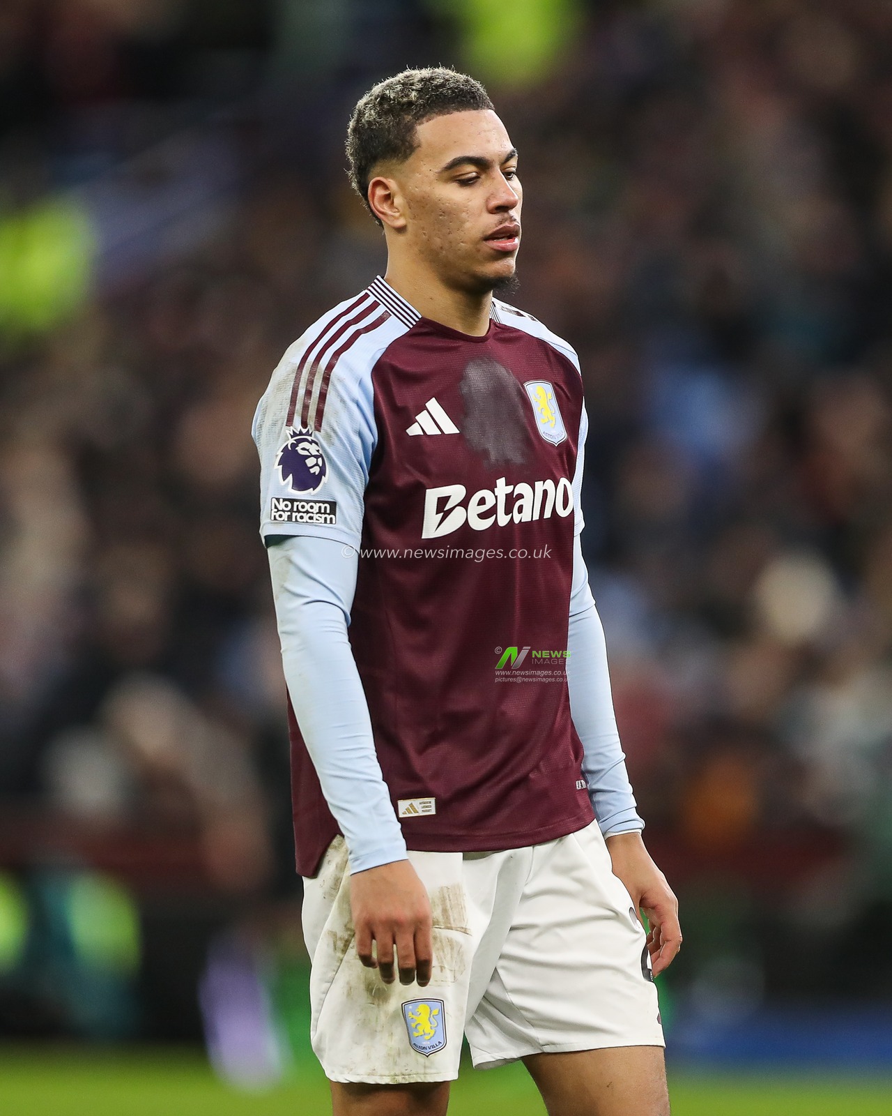 Morgan Rogers of Aston Villa during the Premier League match Aston Villa vs West Ham United at Villa Park, Birmingham, United Kingdom, 26th January 2025

(Photo by Gareth Evans/News Images)