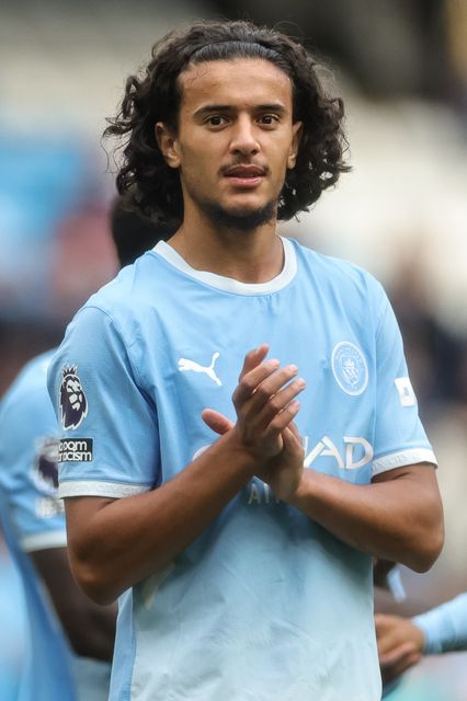 Ayyoub Bouaddi of Manchester City applauds the fans during the Premier League match Manchester City vs Coventry City at Etihad Stadium, Manchester, United Kingdom on 05 September 2026

(Photo by Mark Cosgrove/News Images)