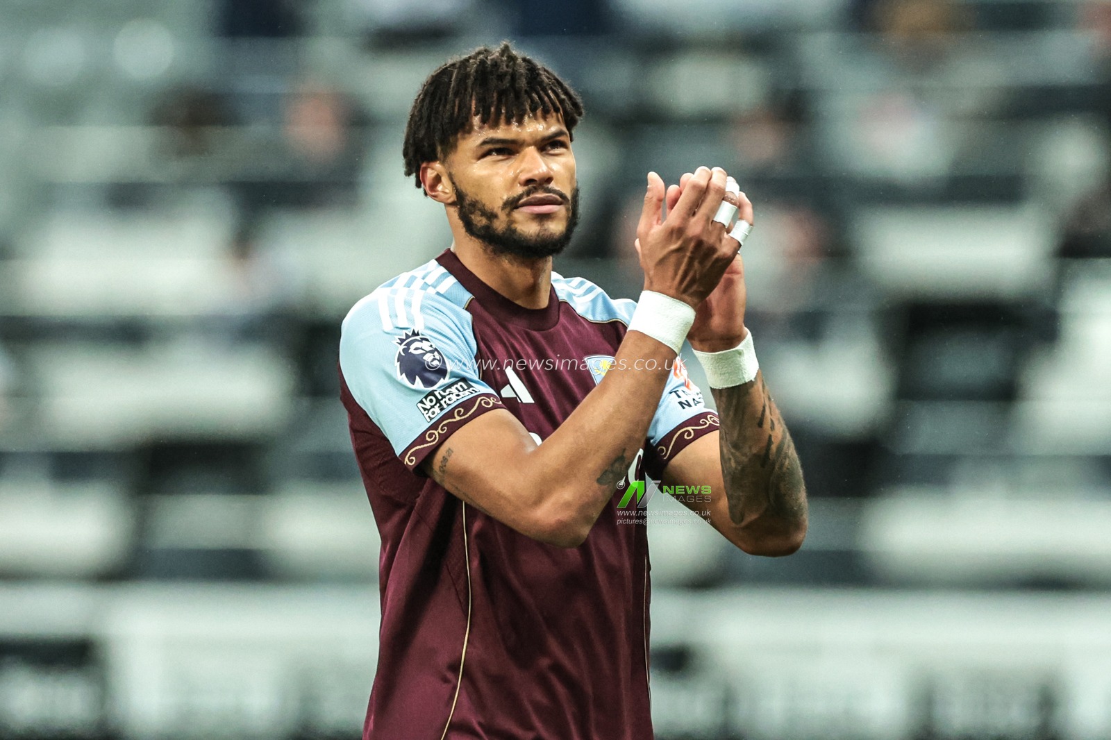 Tyrone Mings of Aston Villa applauds the fans after the game during the Premier League match Newcastle United vs Aston Villa at St. James's Park, Newcastle, United Kingdom, 25th January 2026

(Photo by Mark Cosgrove/News Images)